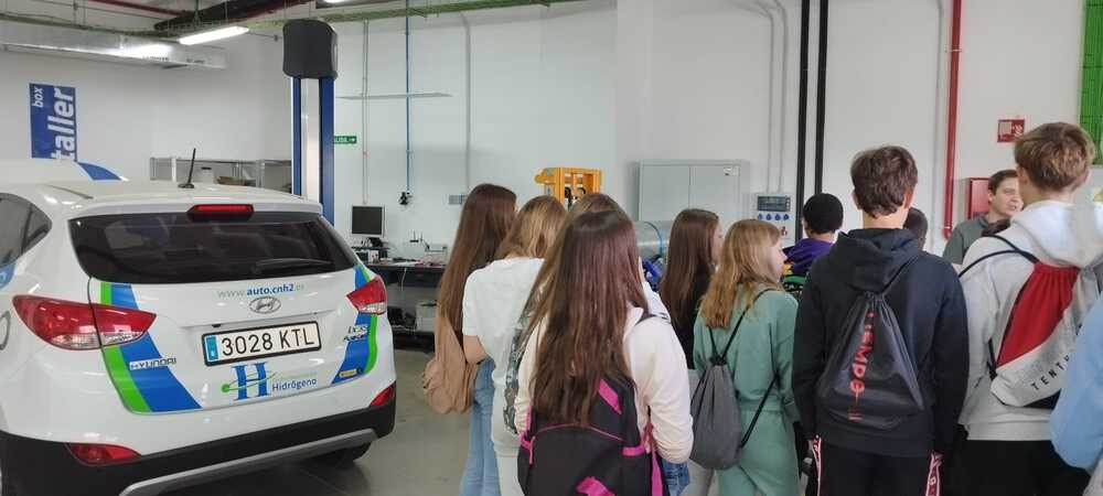 Visita al Centro Nacional de Hidrógeno
