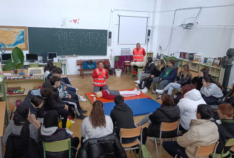 APRENDEMOS LA RCP CON CRUZ ROJA DAMIEL
